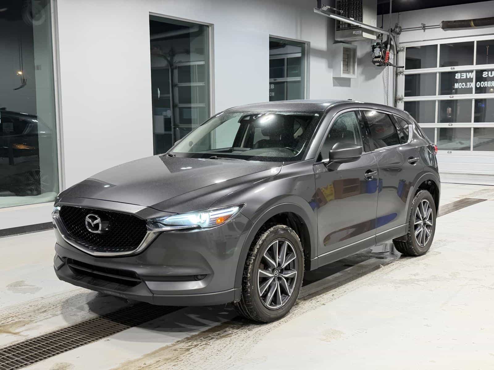 2018 Mazda CX-5 GT - Image 1
