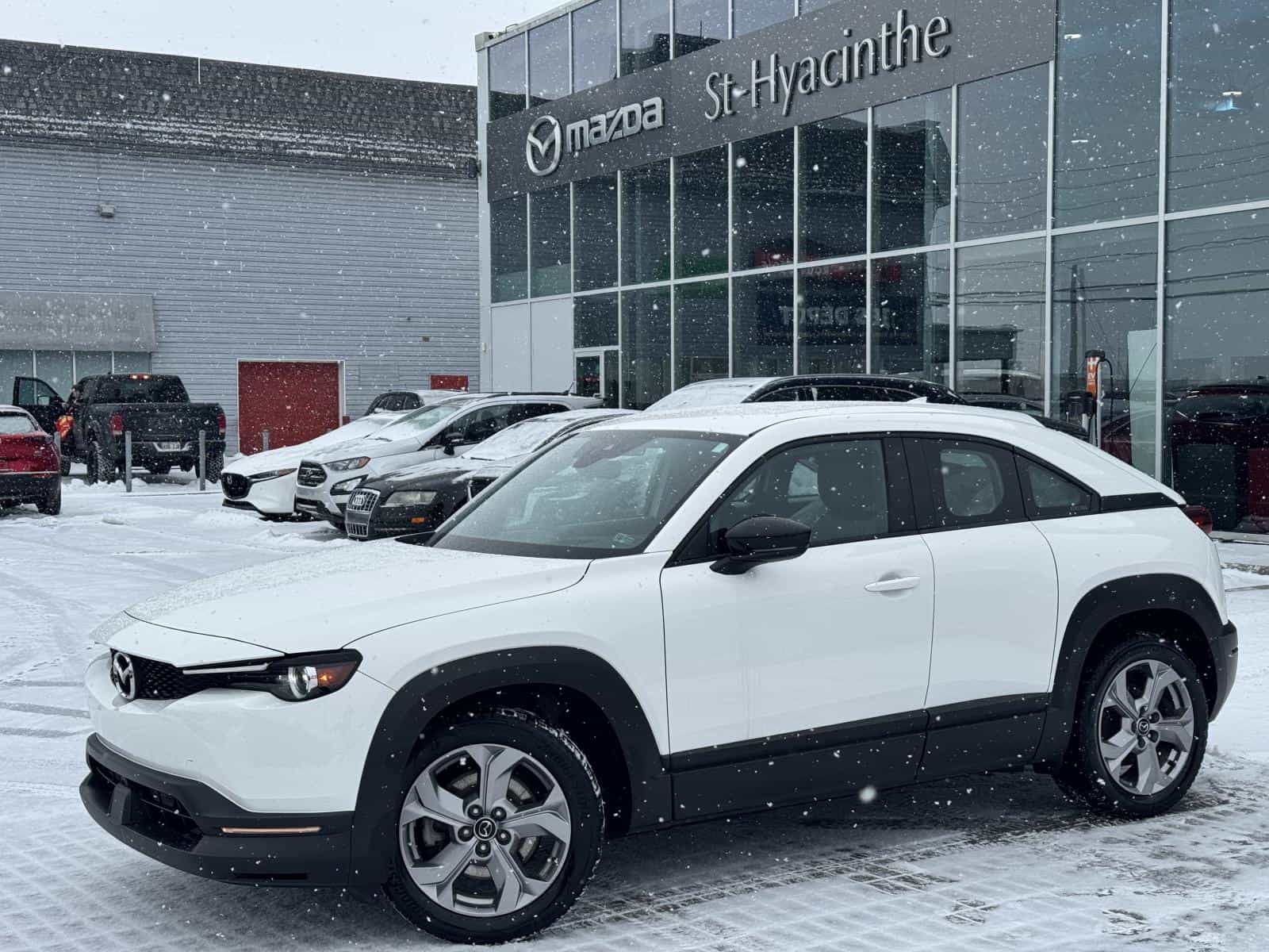 2022 Mazda MX-30 GS - Image 1