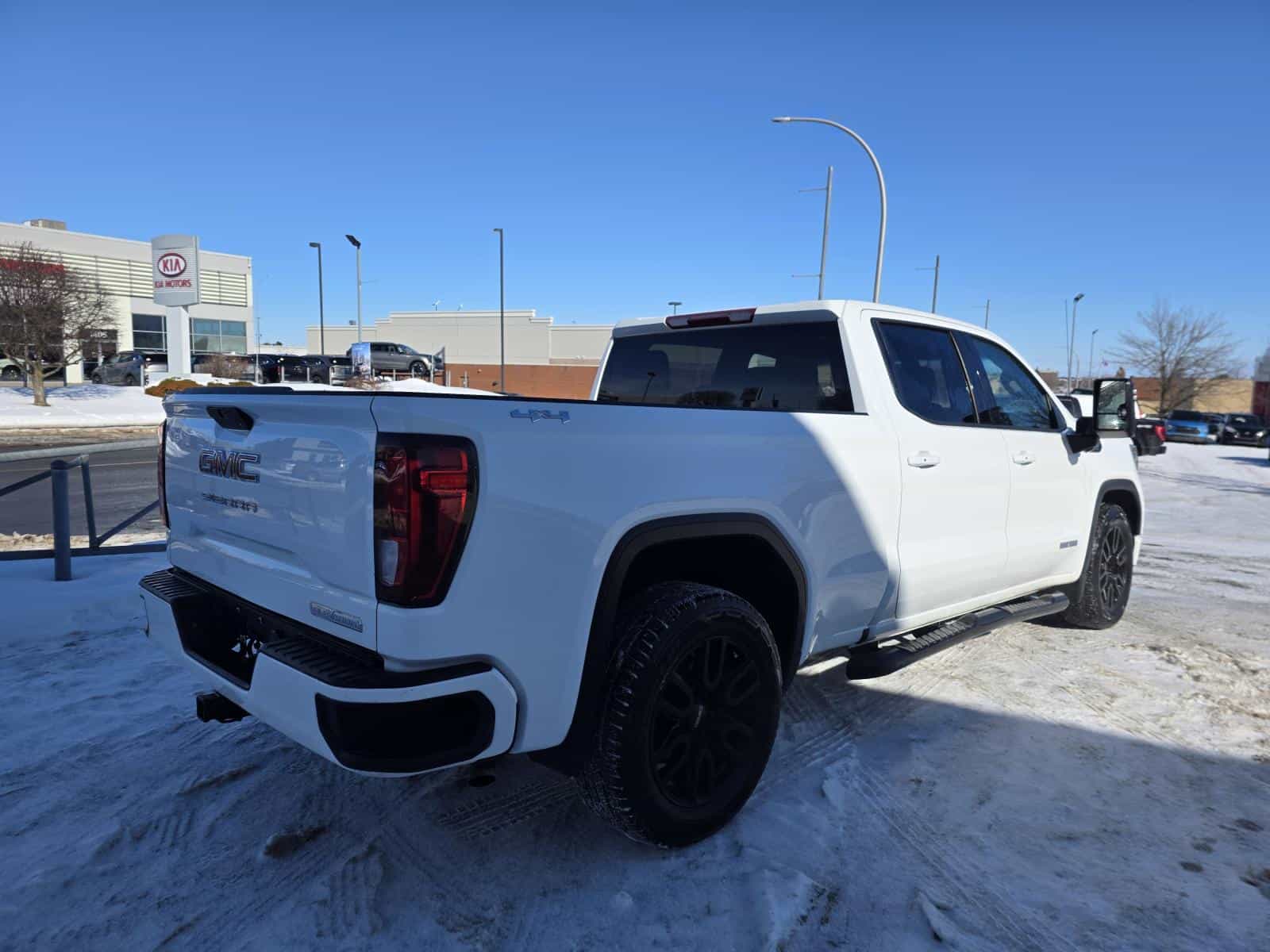 2021 GMC Sierra 1500 Elevation - Image 9