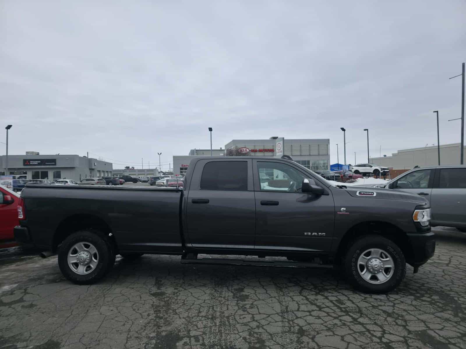2022 RAM 3500 Tradesman - Image 9