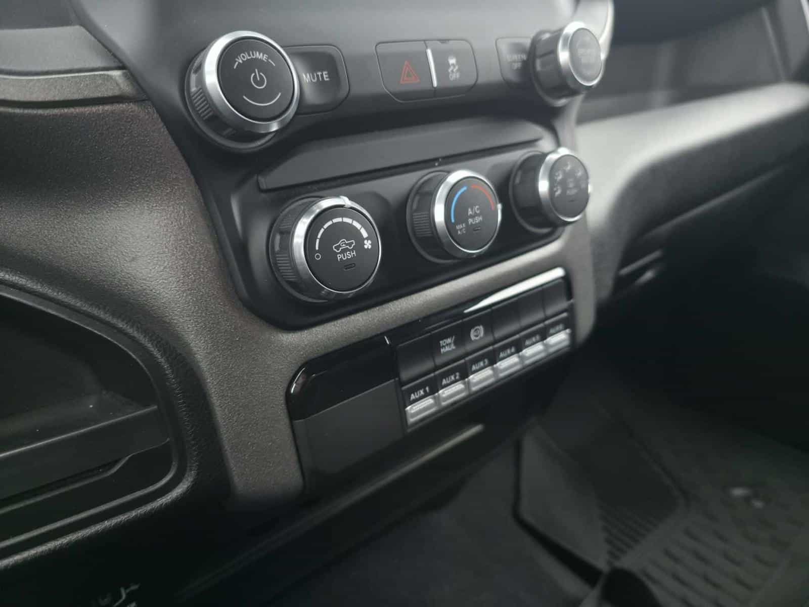 2022 RAM 3500 Tradesman - Image 21