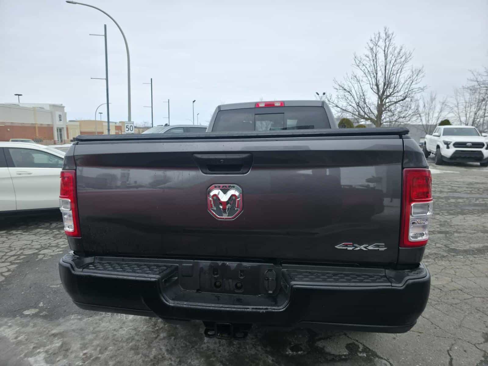 2022 RAM 3500 Tradesman - Image 12