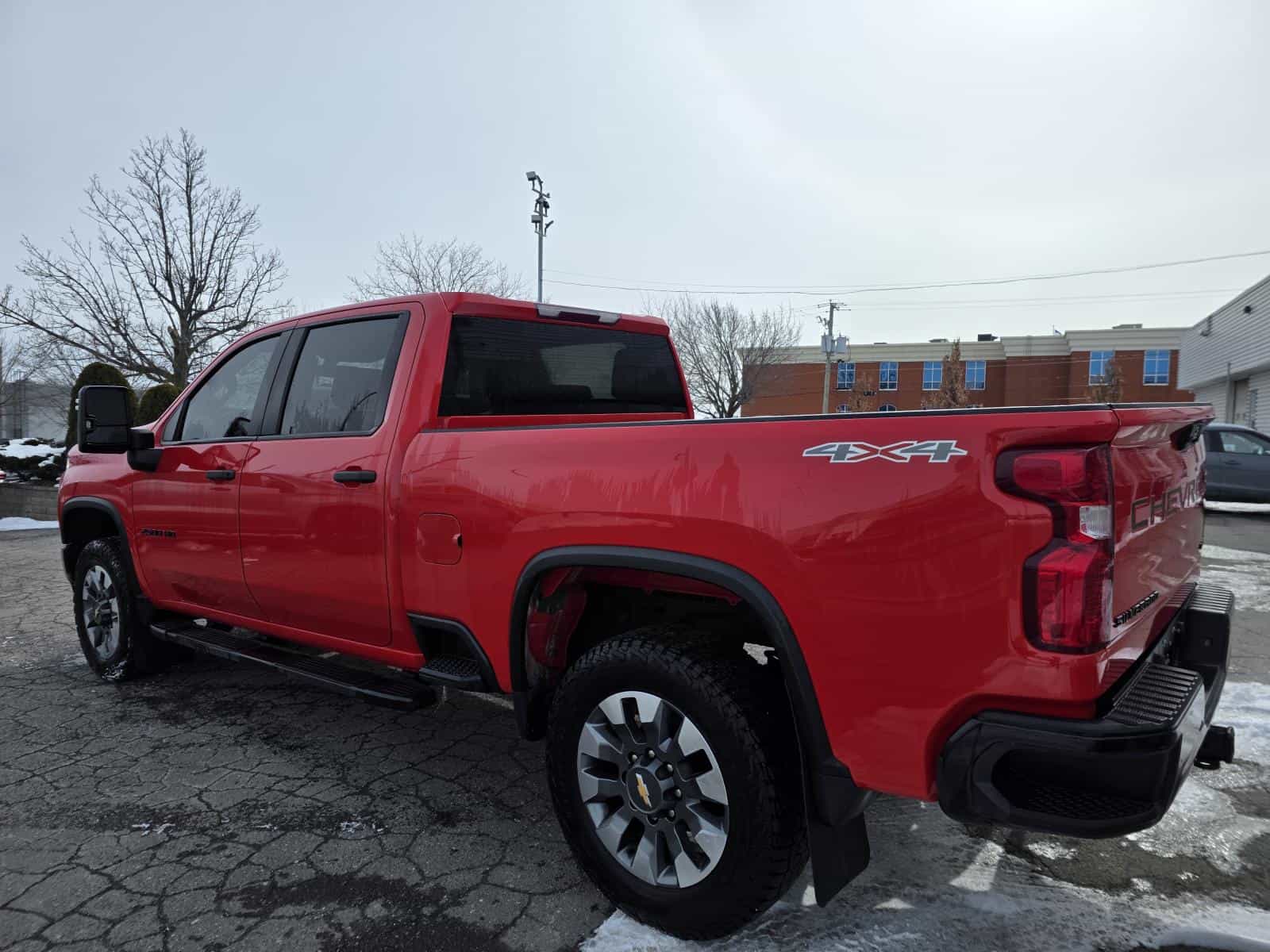 2022 Chevrolet Silverado 2500 Custom - Image 10