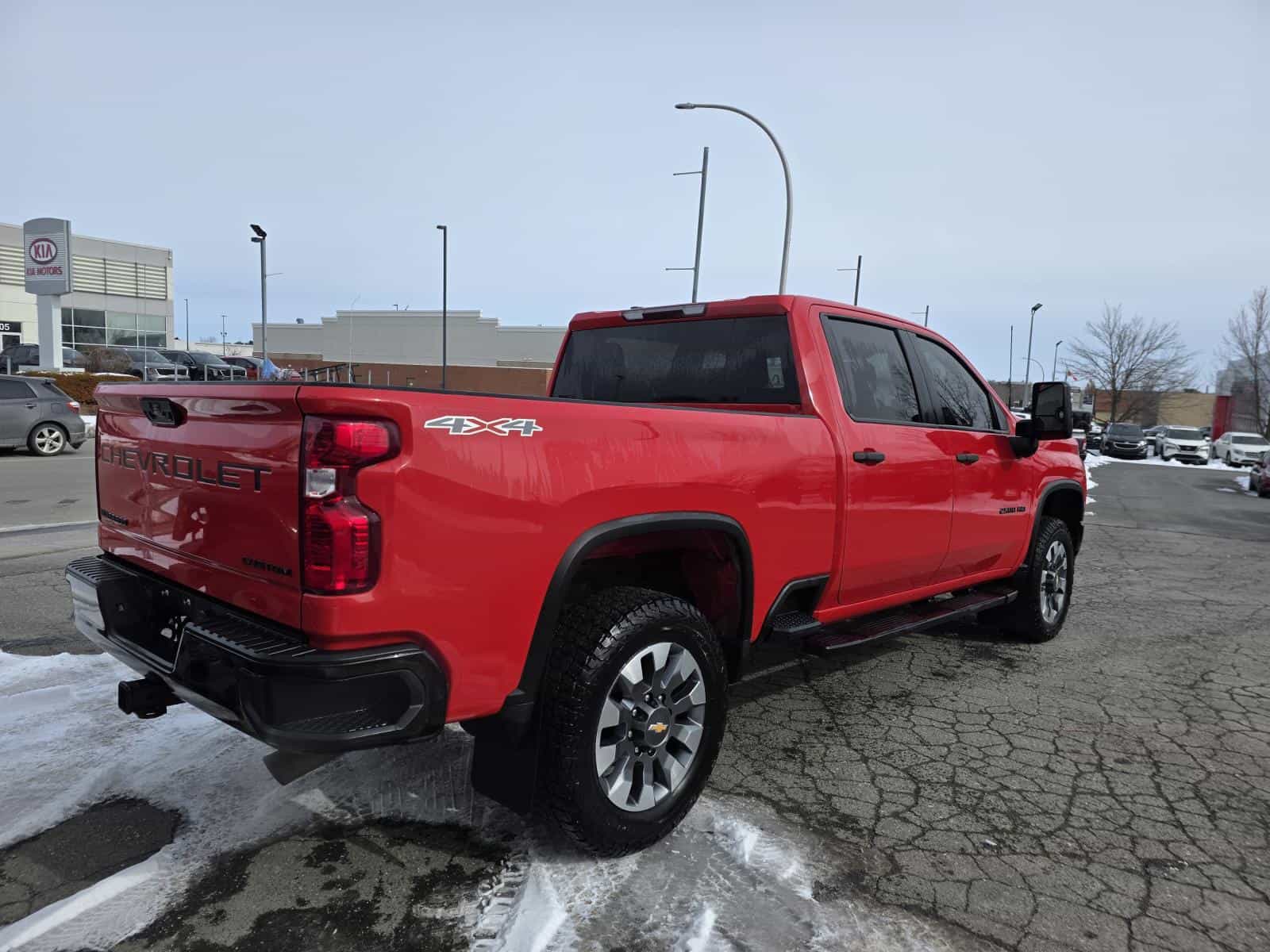 2022 Chevrolet Silverado 2500 Custom - Image 8