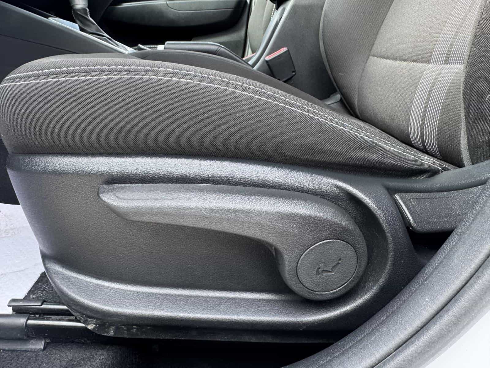 2022 Hyundai Venue Preferred - Image 9