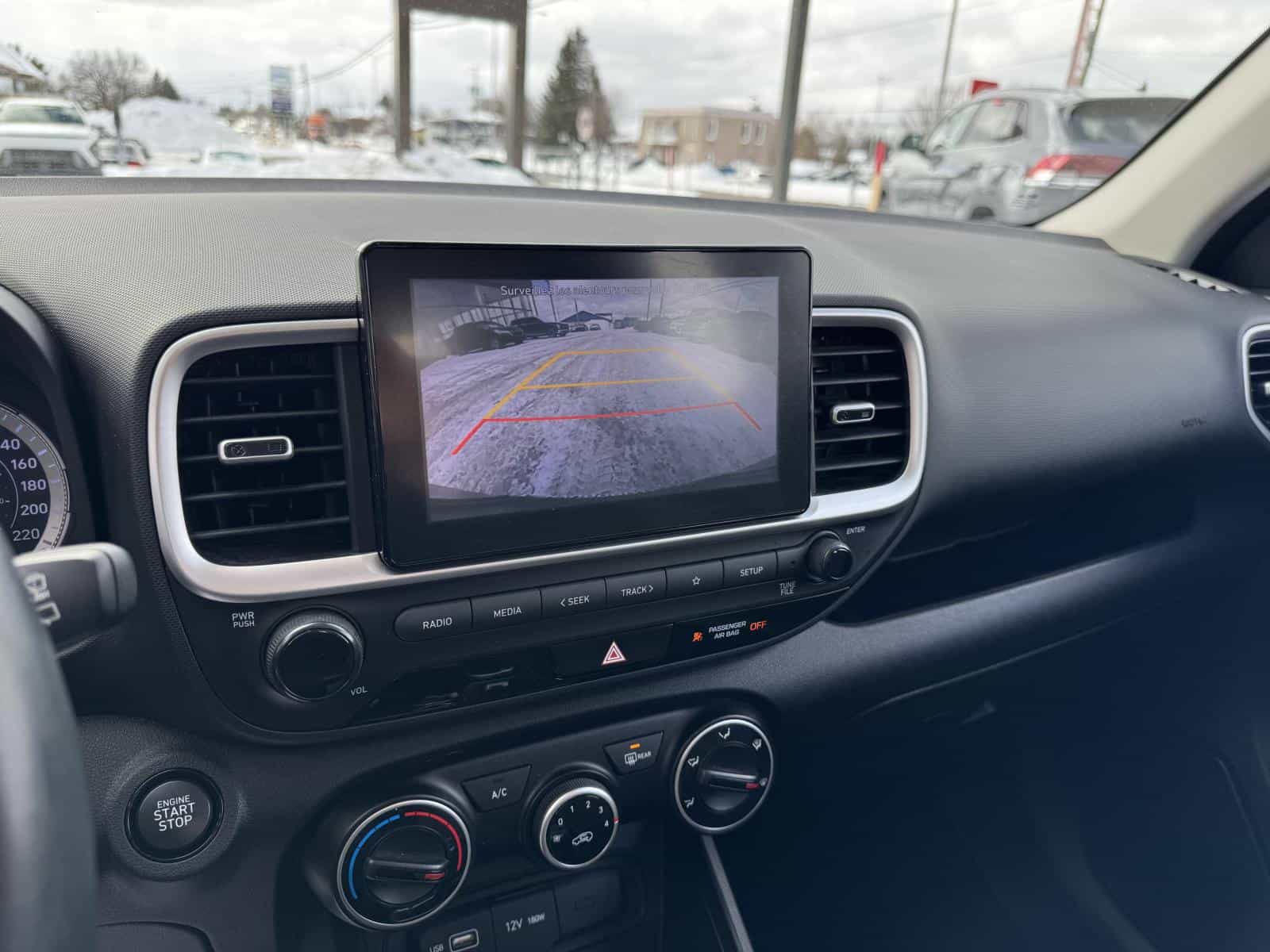 2022 Hyundai Venue Preferred - Image 18