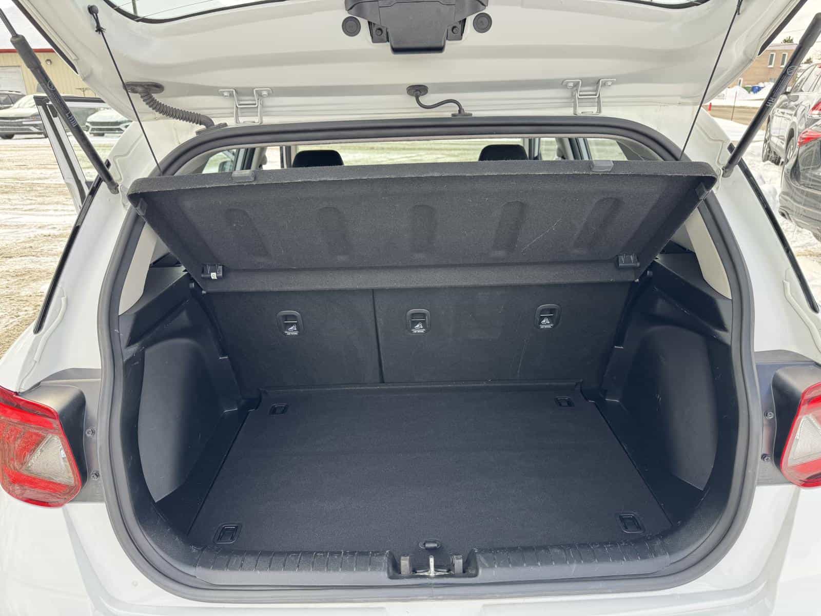 2022 Hyundai Venue Preferred - Image 22