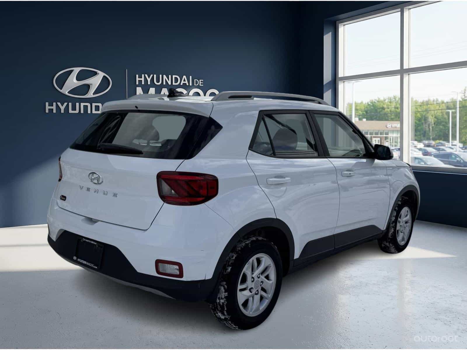 2022 Hyundai Venue Preferred - Image 5