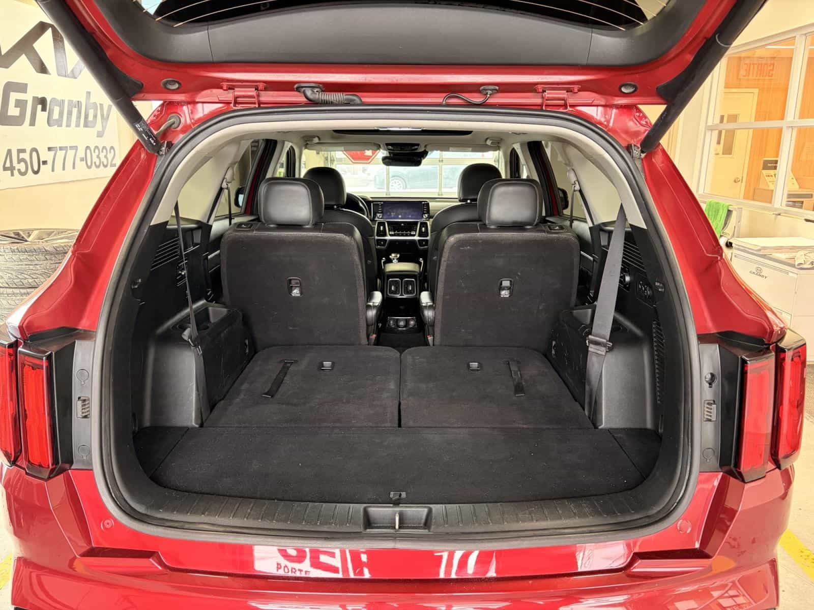 2022 Kia Sorento EX+ - Image 11