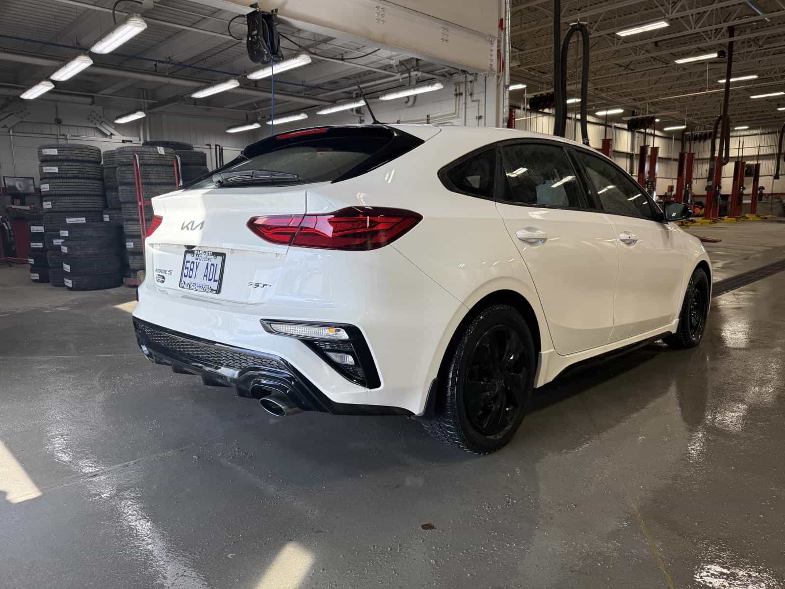 2023 Kia Forte5 GT - Image 4