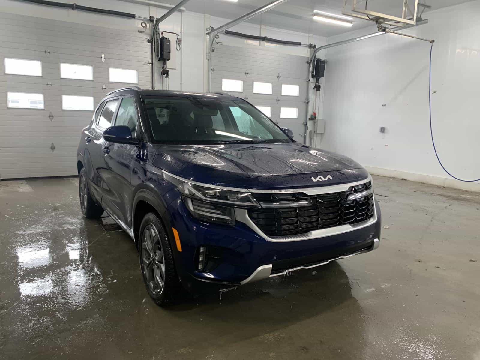 2025 Kia Seltos EX - Image 3