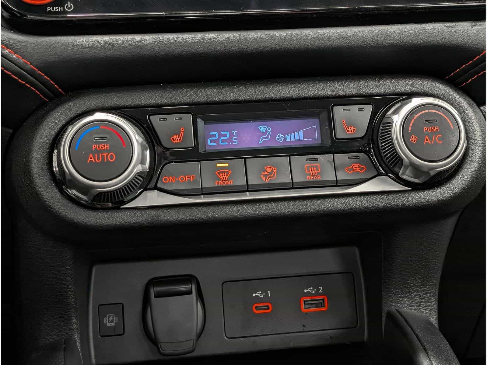 2023 Nissan Versa SR - Image 11