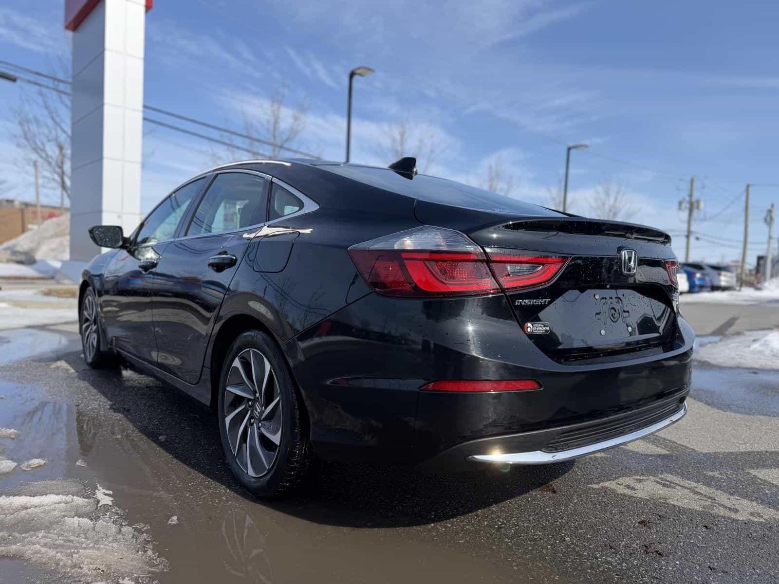2019 Honda Insight Hybrid Touring - Image 9