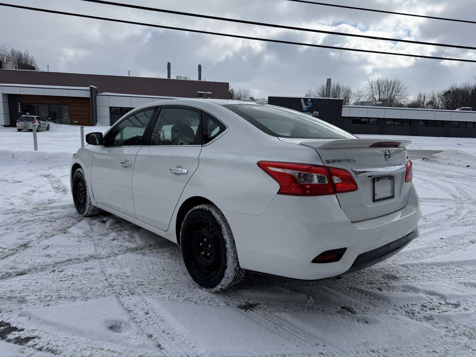 2017 Nissan Sentra SV - Image 6