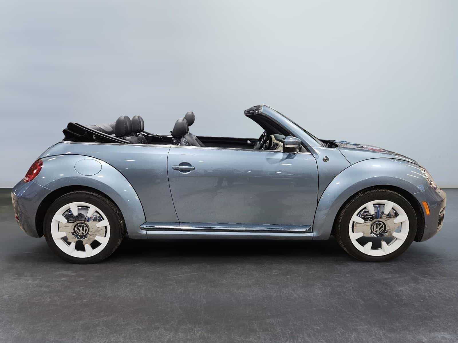 2019 Volkswagen Beetle Wolfsburg Ed - Image 16