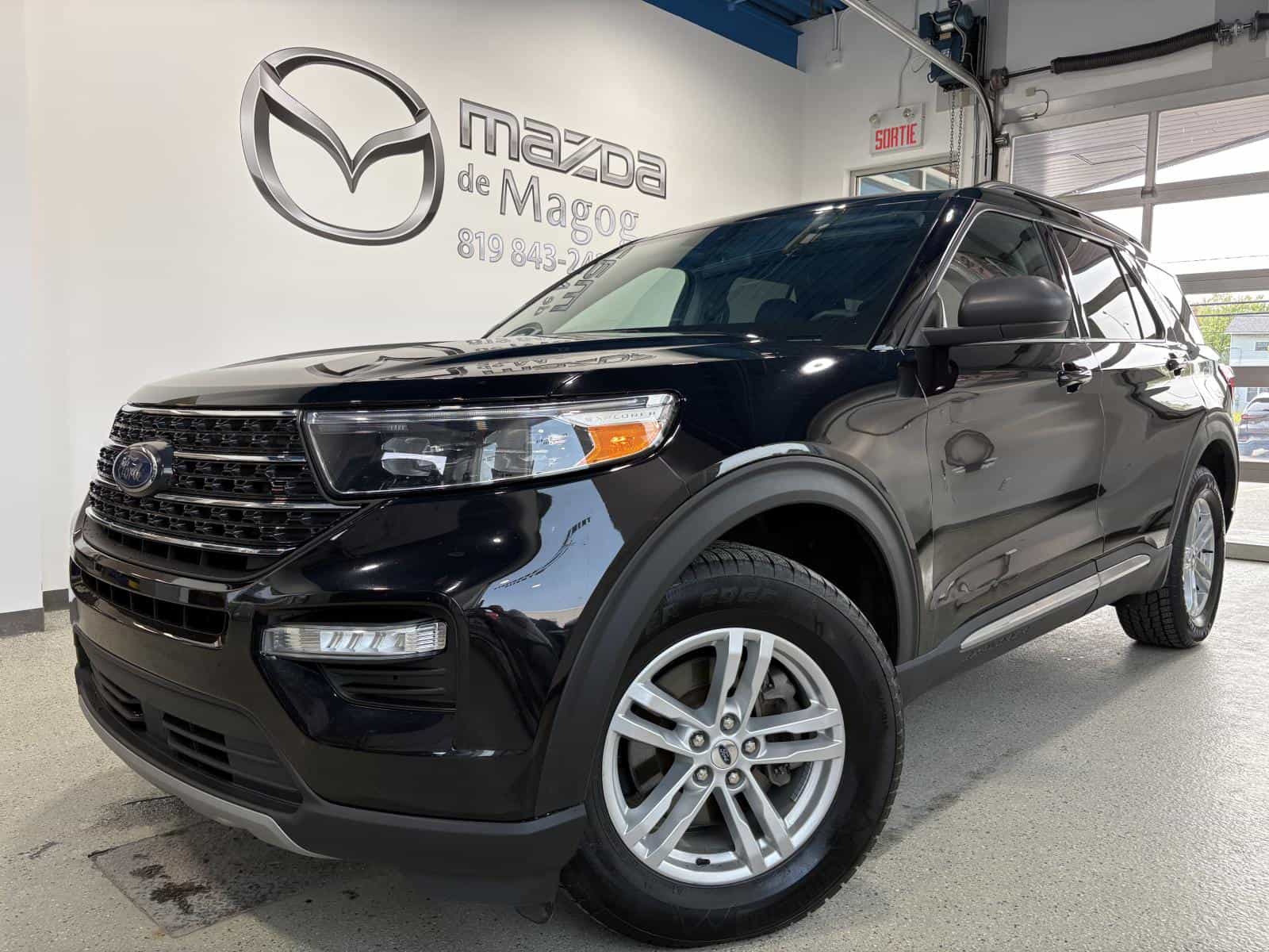 2022 Ford Explorer XLT - Image 1