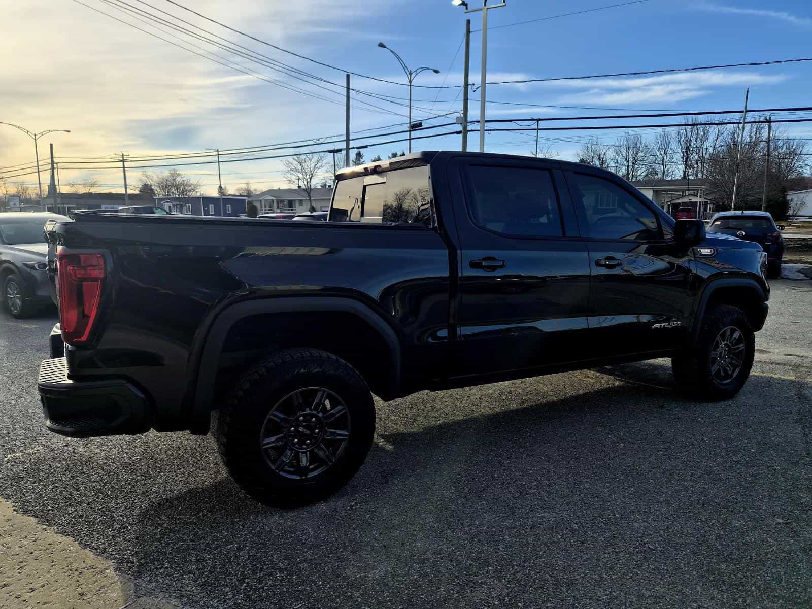 2024 GMC Sierra 1500 AT4X - Image 5