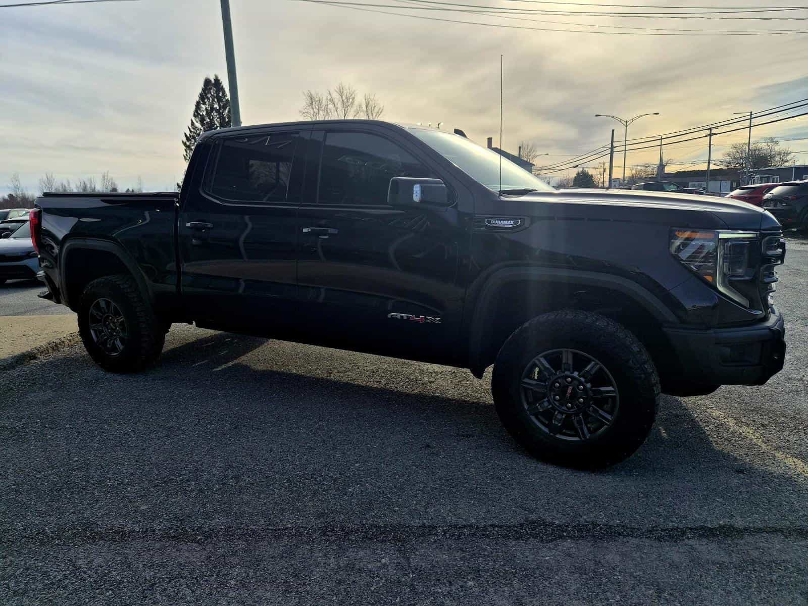 2024 GMC Sierra 1500 AT4X - Image 6