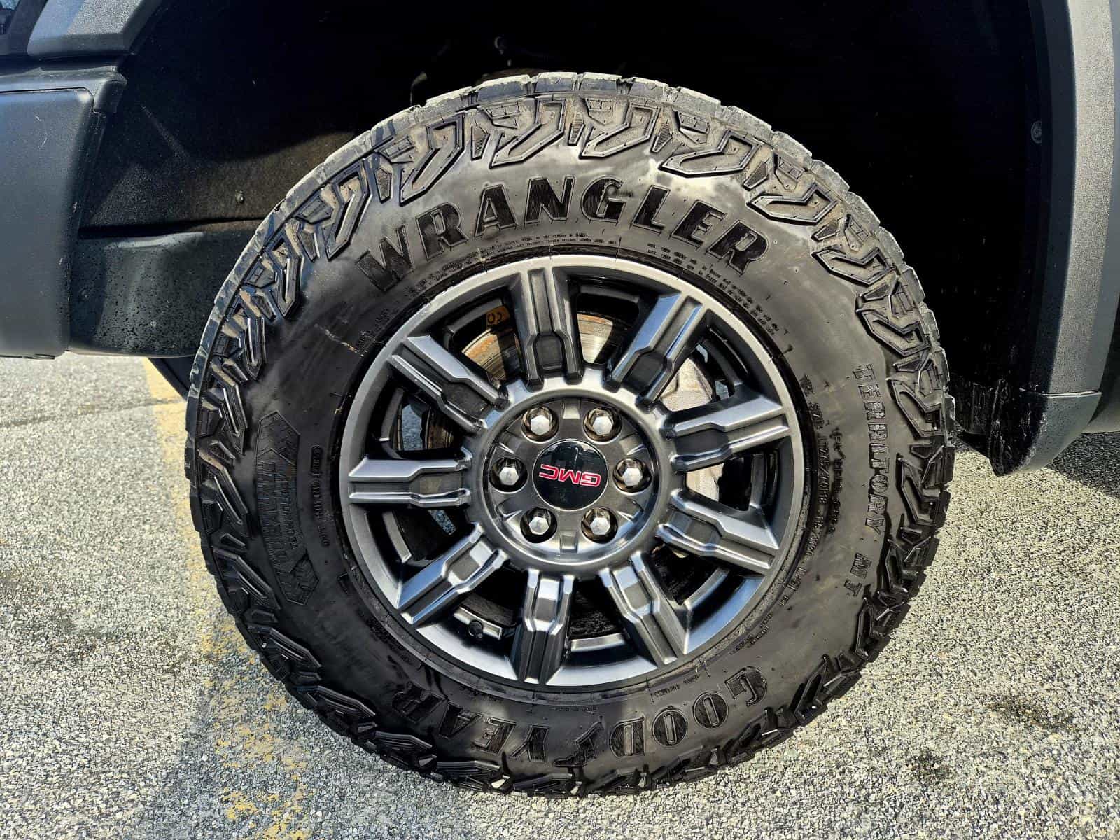 2024 GMC Sierra 1500 AT4X - Image 8