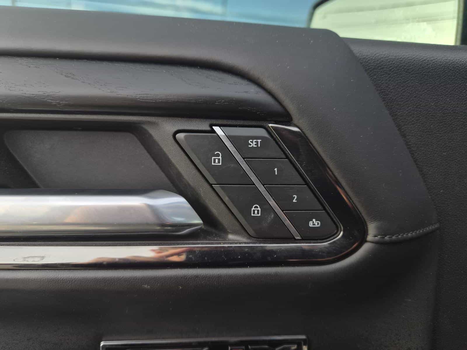 2024 GMC Sierra 1500 AT4X - Image 15