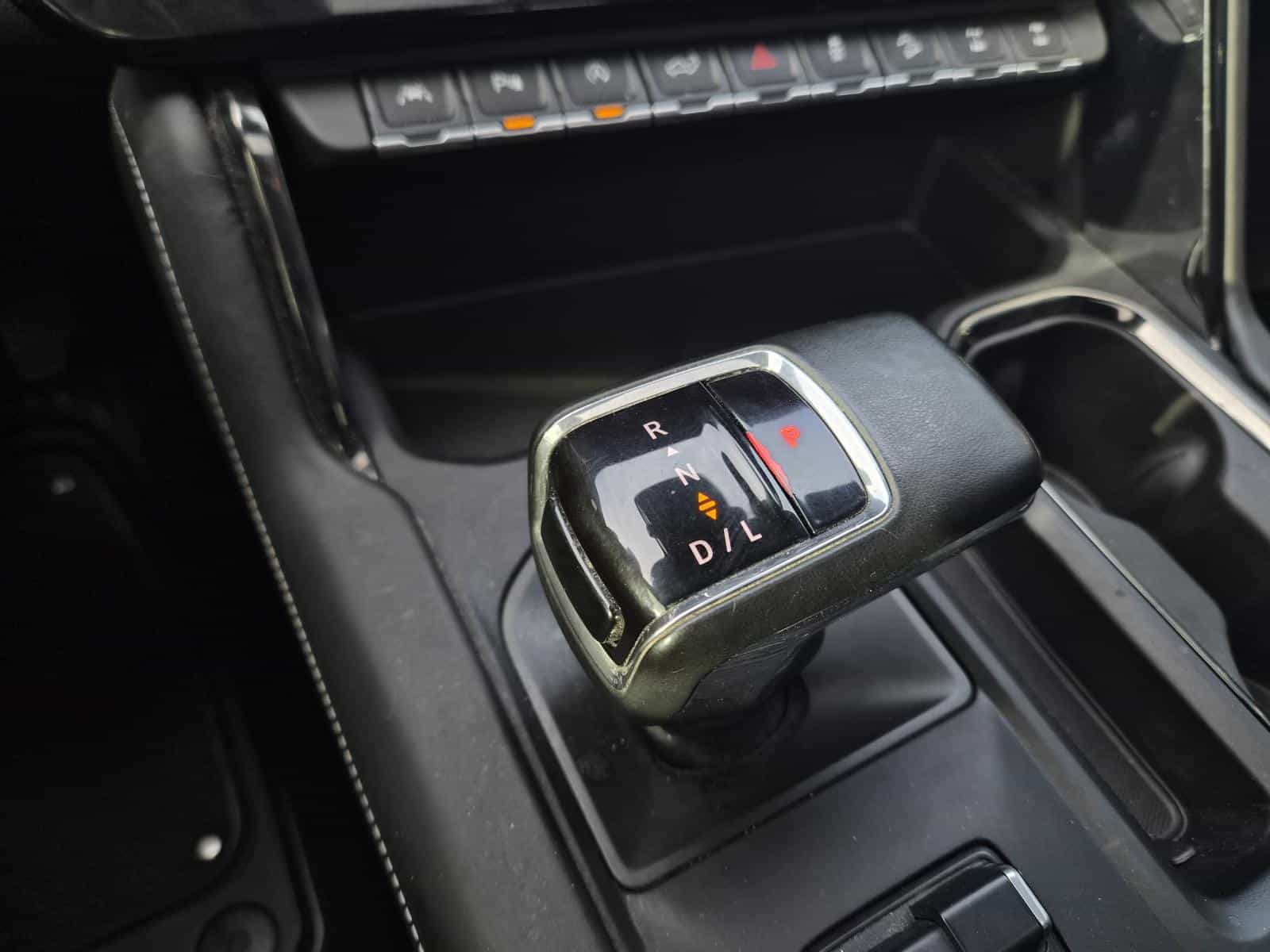 2024 GMC Sierra 1500 AT4X - Image 25