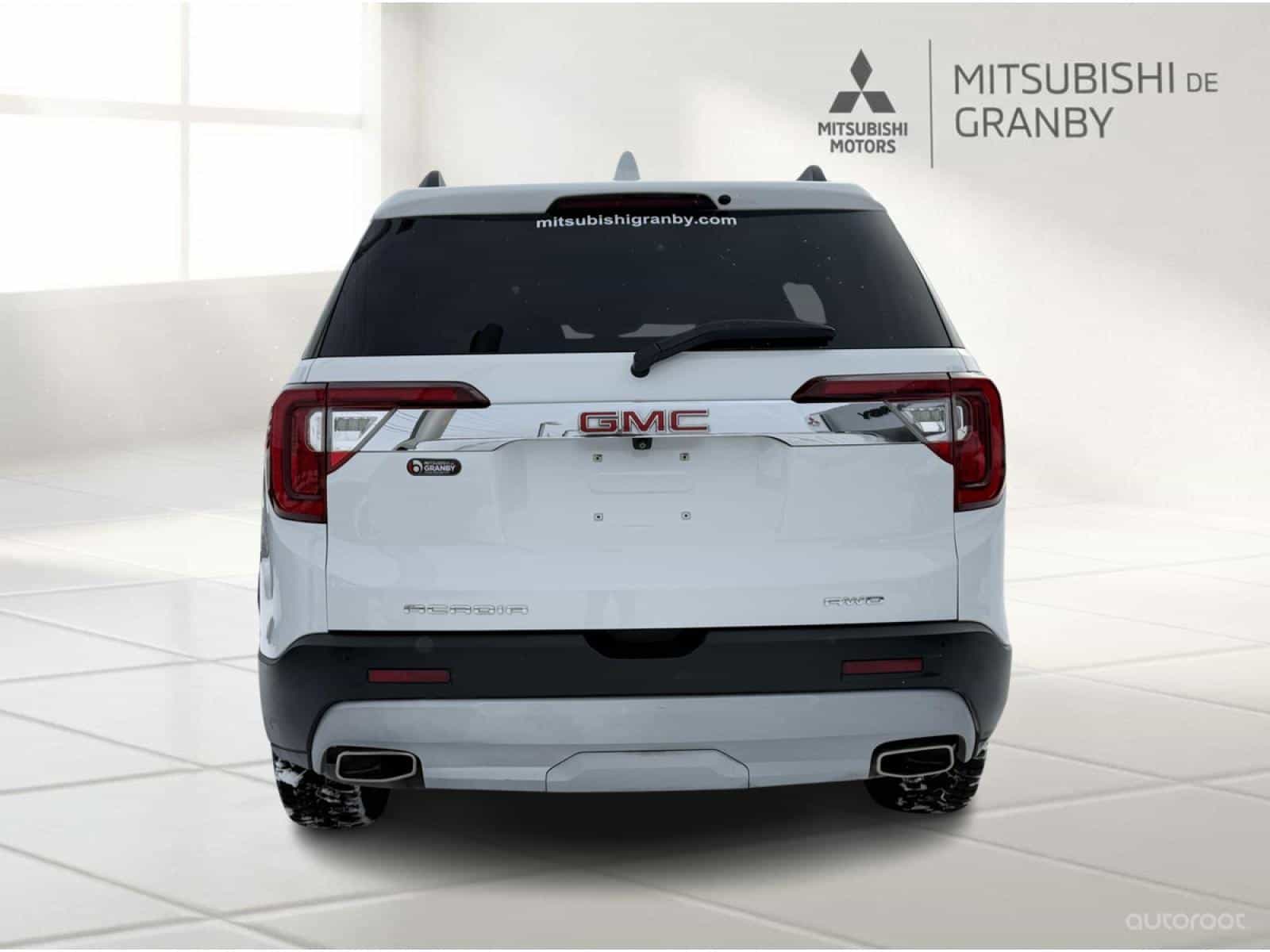 2021 GMC Acadia SLE - Image 13