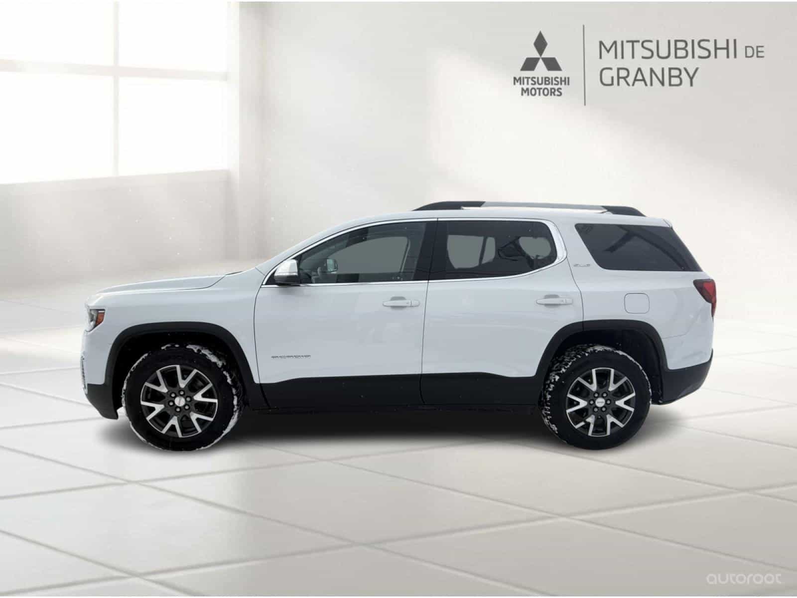 2021 GMC Acadia SLE - Image 16