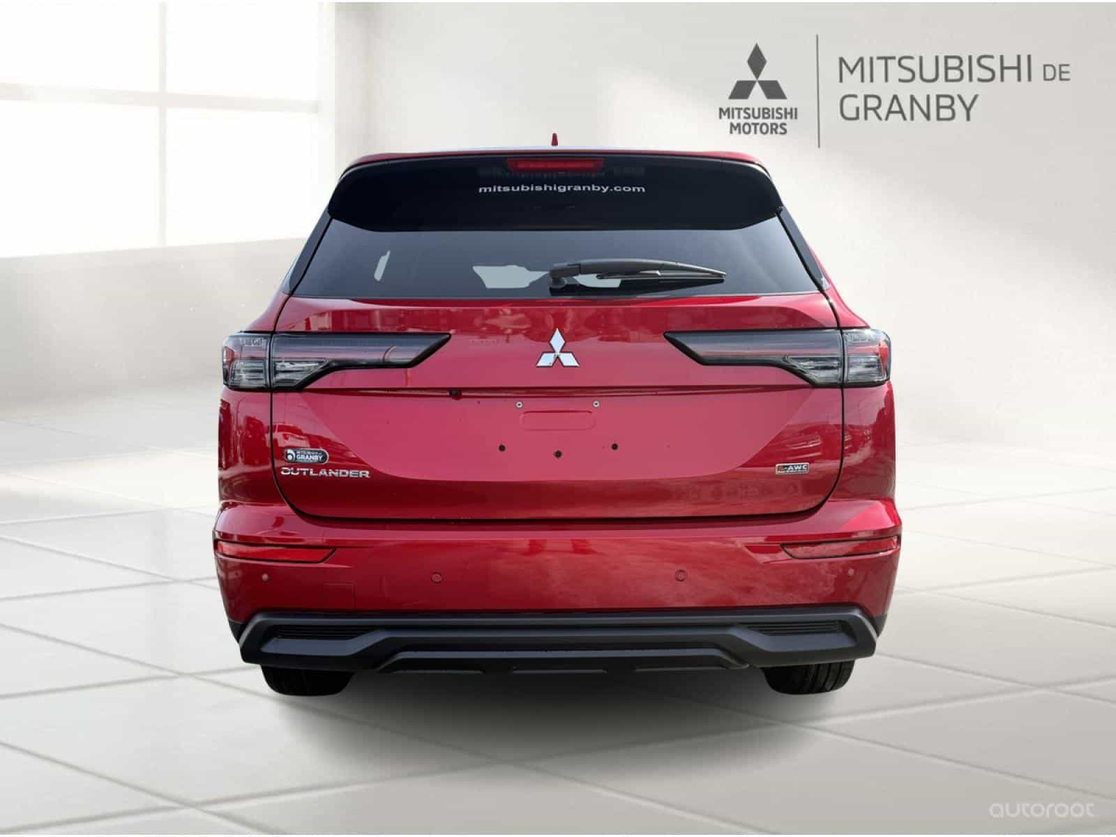 2025 Mitsubishi Outlander ES - Image 7