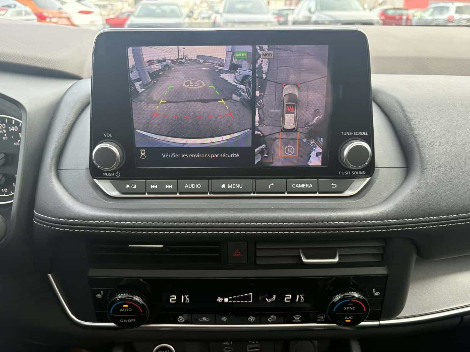 2023 Nissan Rogue SV Midnight - Image 15