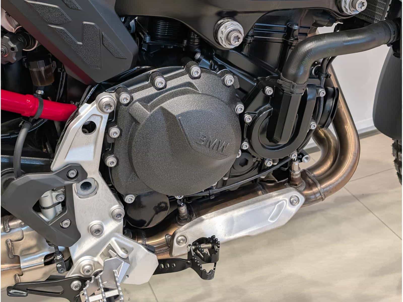 2024 BMW F 900 - Image 7