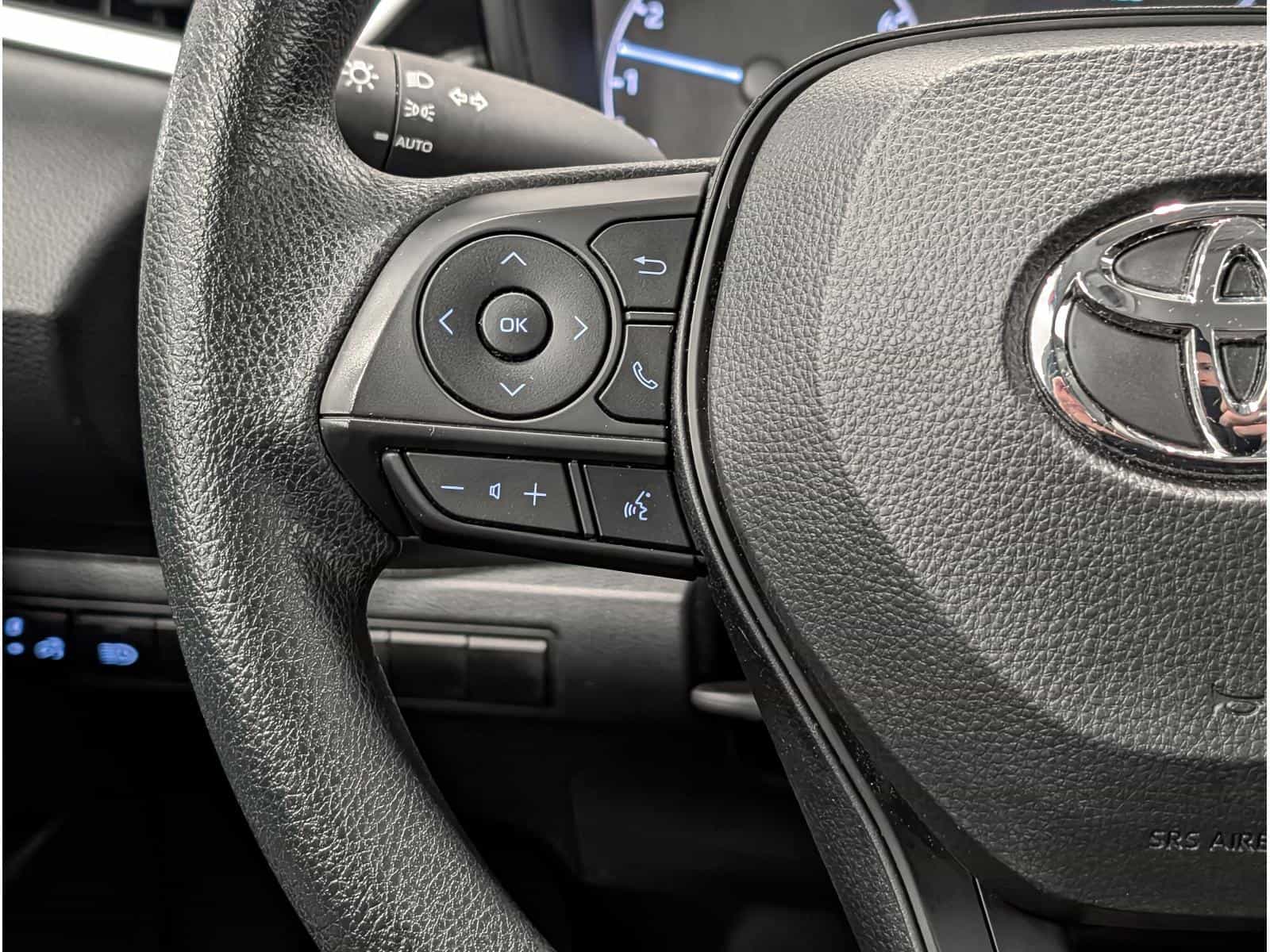 2023 Toyota Corolla L - Image 13