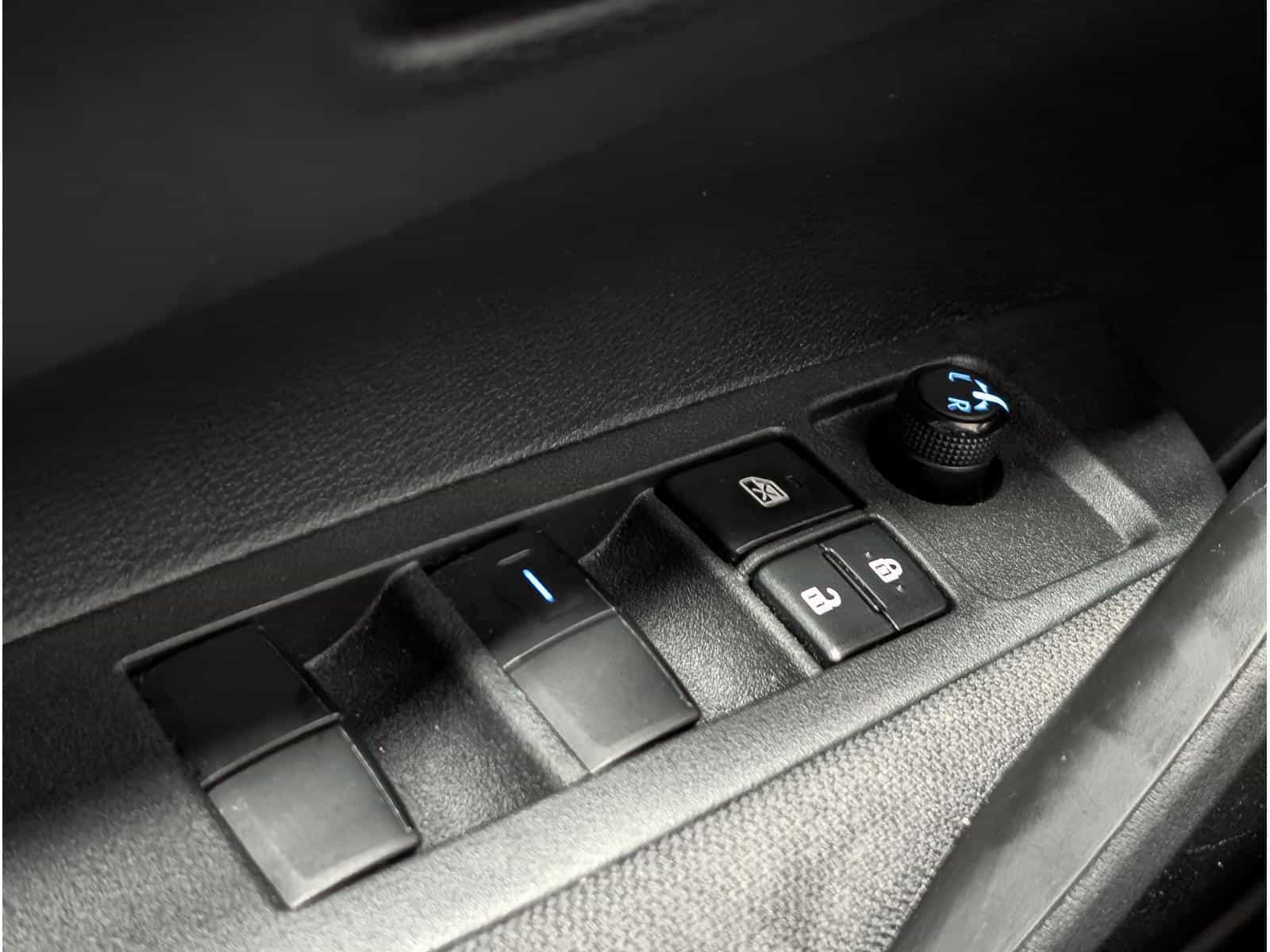 2023 Toyota Corolla L - Image 16