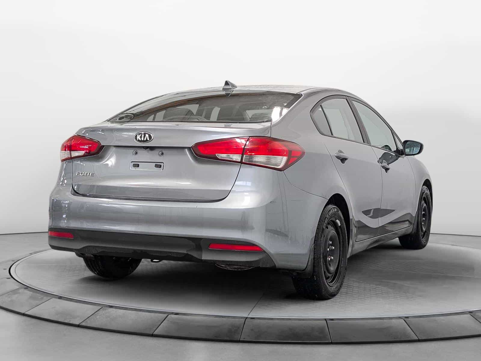 2017 Kia Forte LX Plus - Image 4