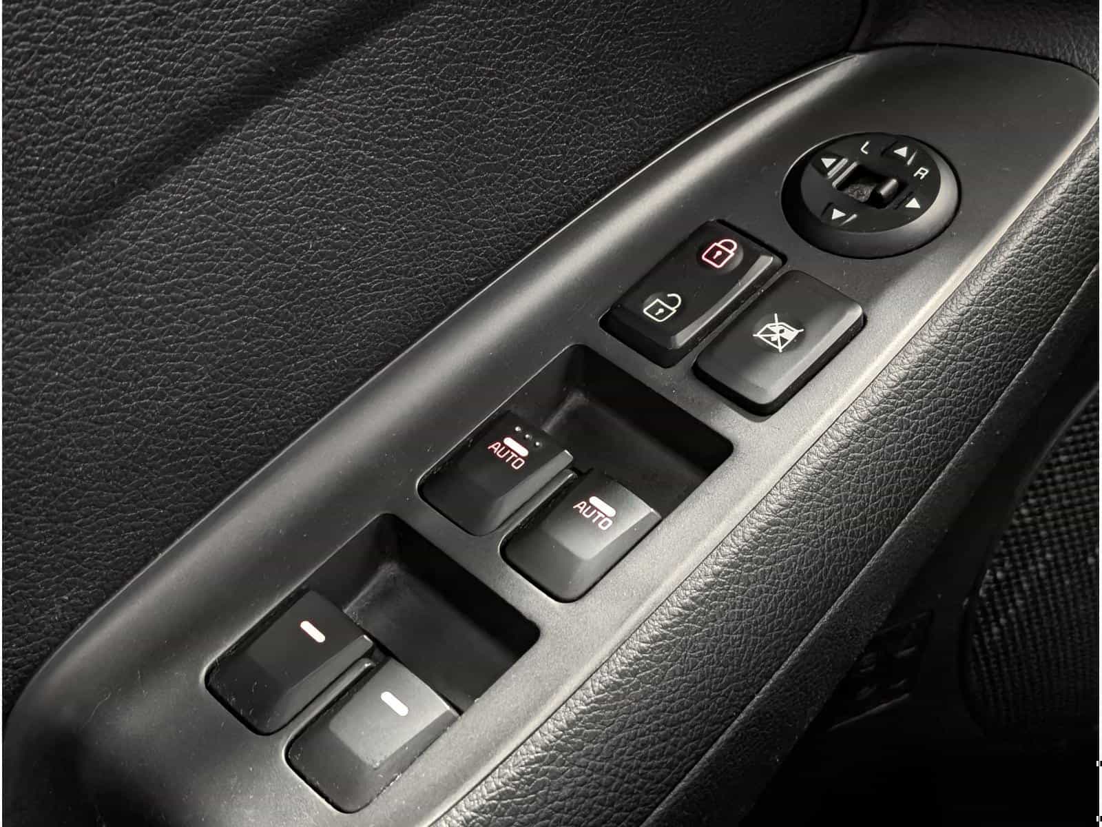 2017 Kia Forte LX Plus - Image 15