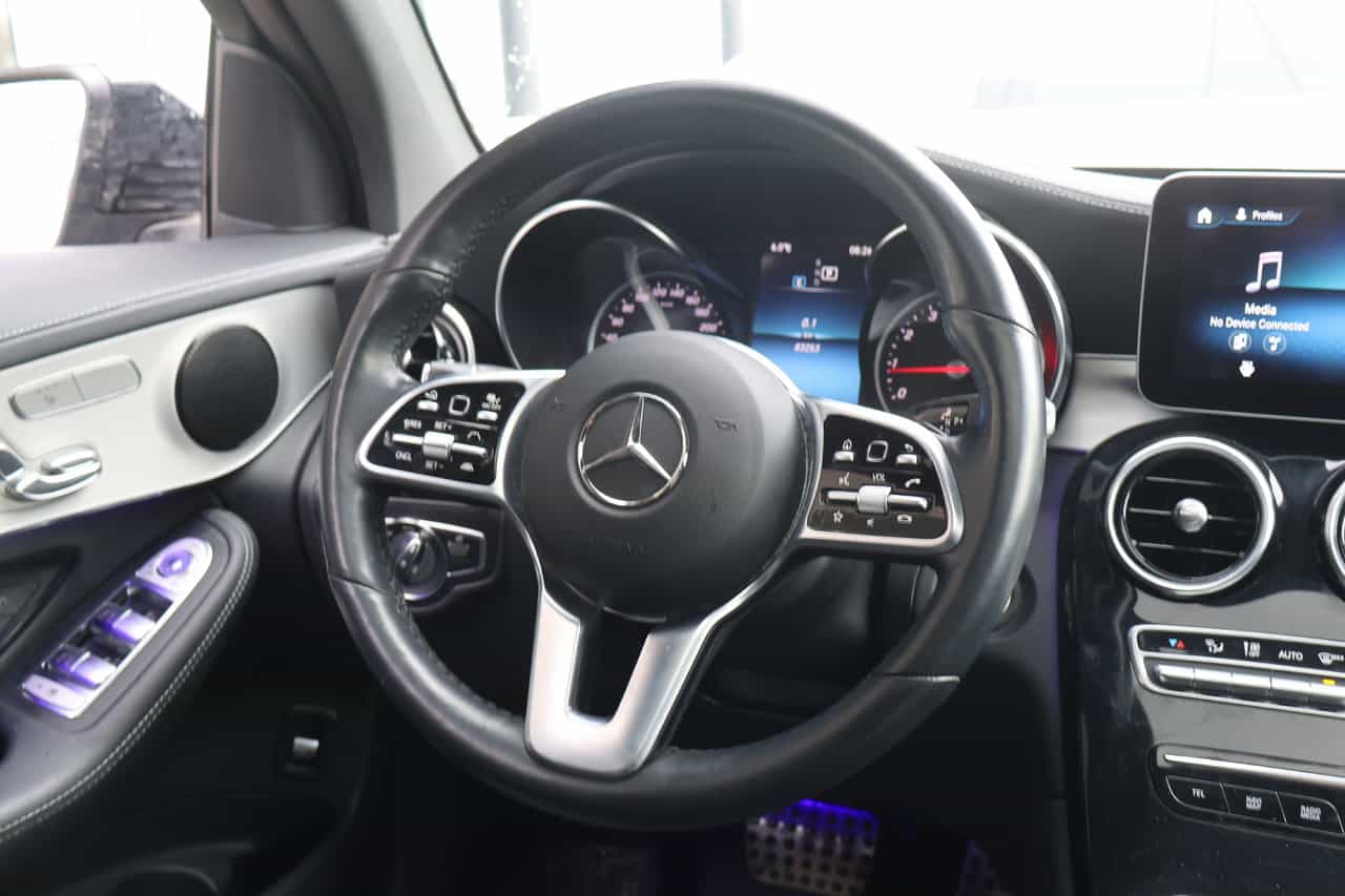 2023 Mercedes-Benz GLC-Class GLC300 - Image 2
