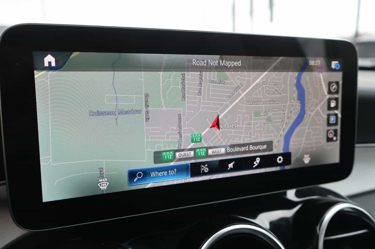 2023 Mercedes-Benz GLC-Class GLC300 - Image 17