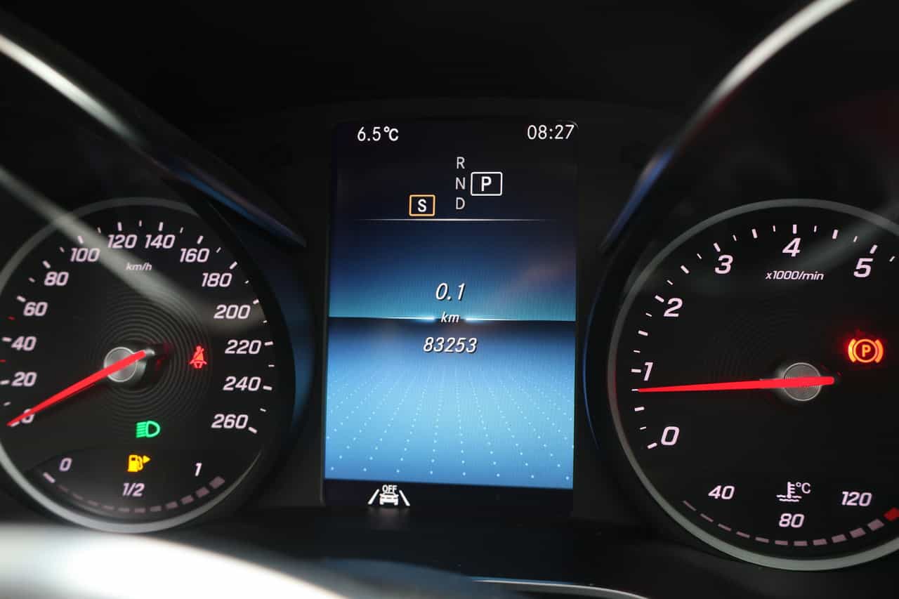 2023 Mercedes-Benz GLC-Class GLC300 - Image 23