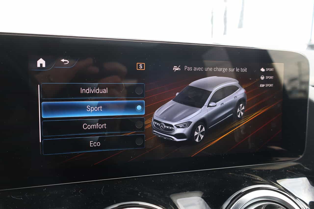 2022 Mercedes-Benz GLA-Class GLA250 - Image 22