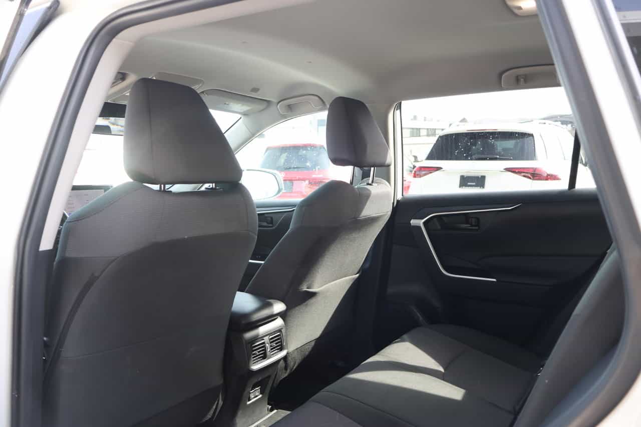 2024 Toyota Rav4 LE - Image 12