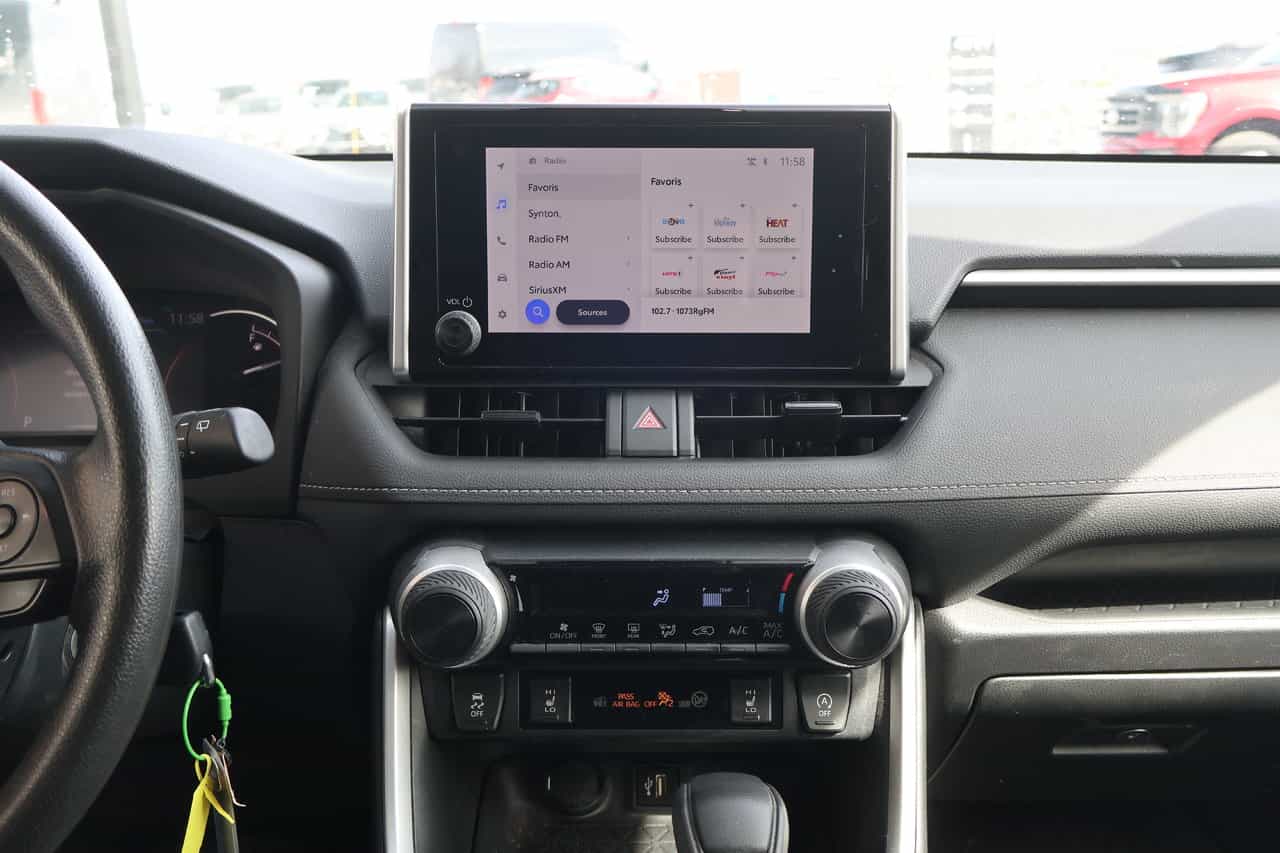 2024 Toyota Rav4 LE - Image 16