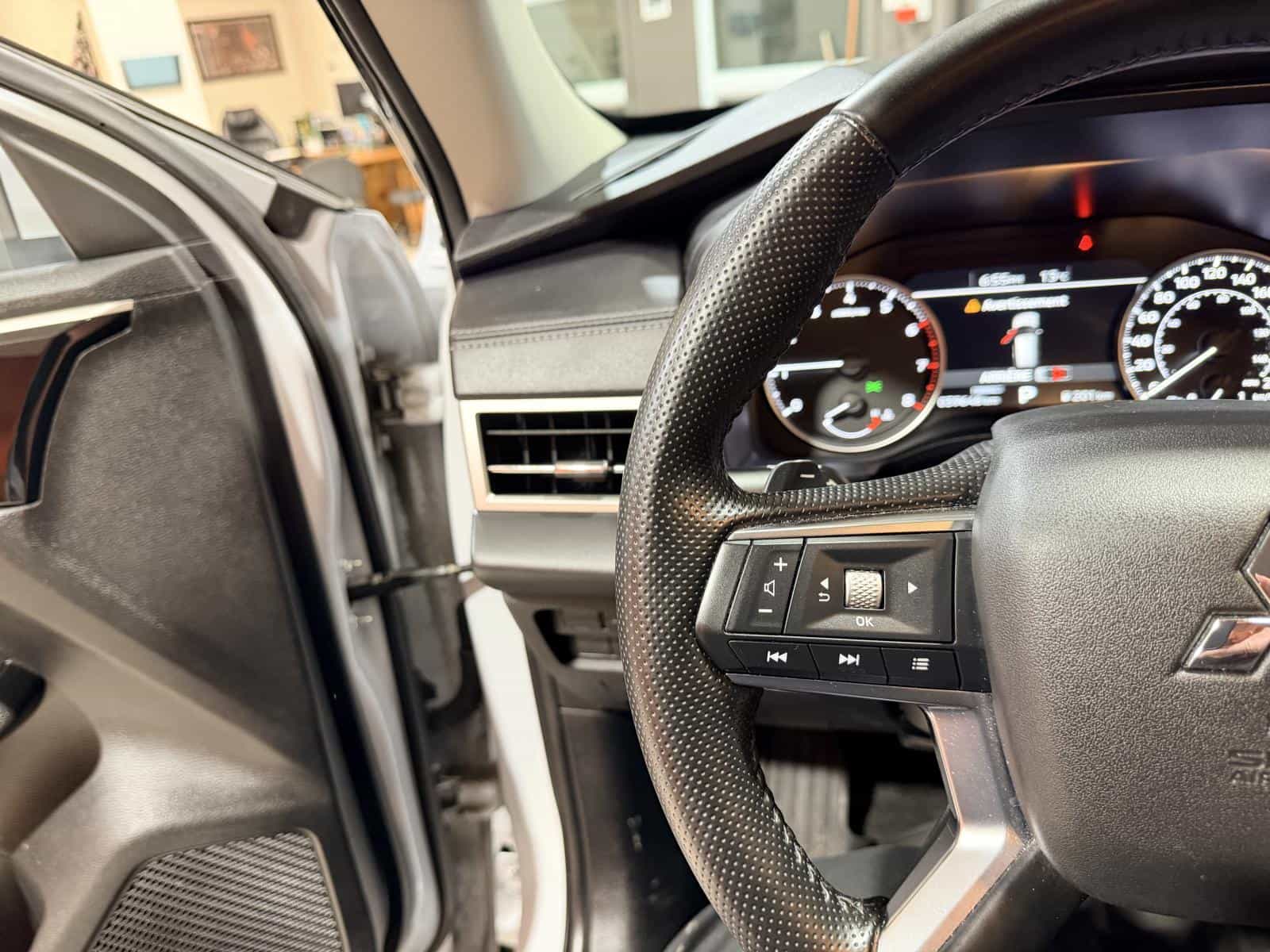 2024 Mitsubishi Outlander ES - Image 20