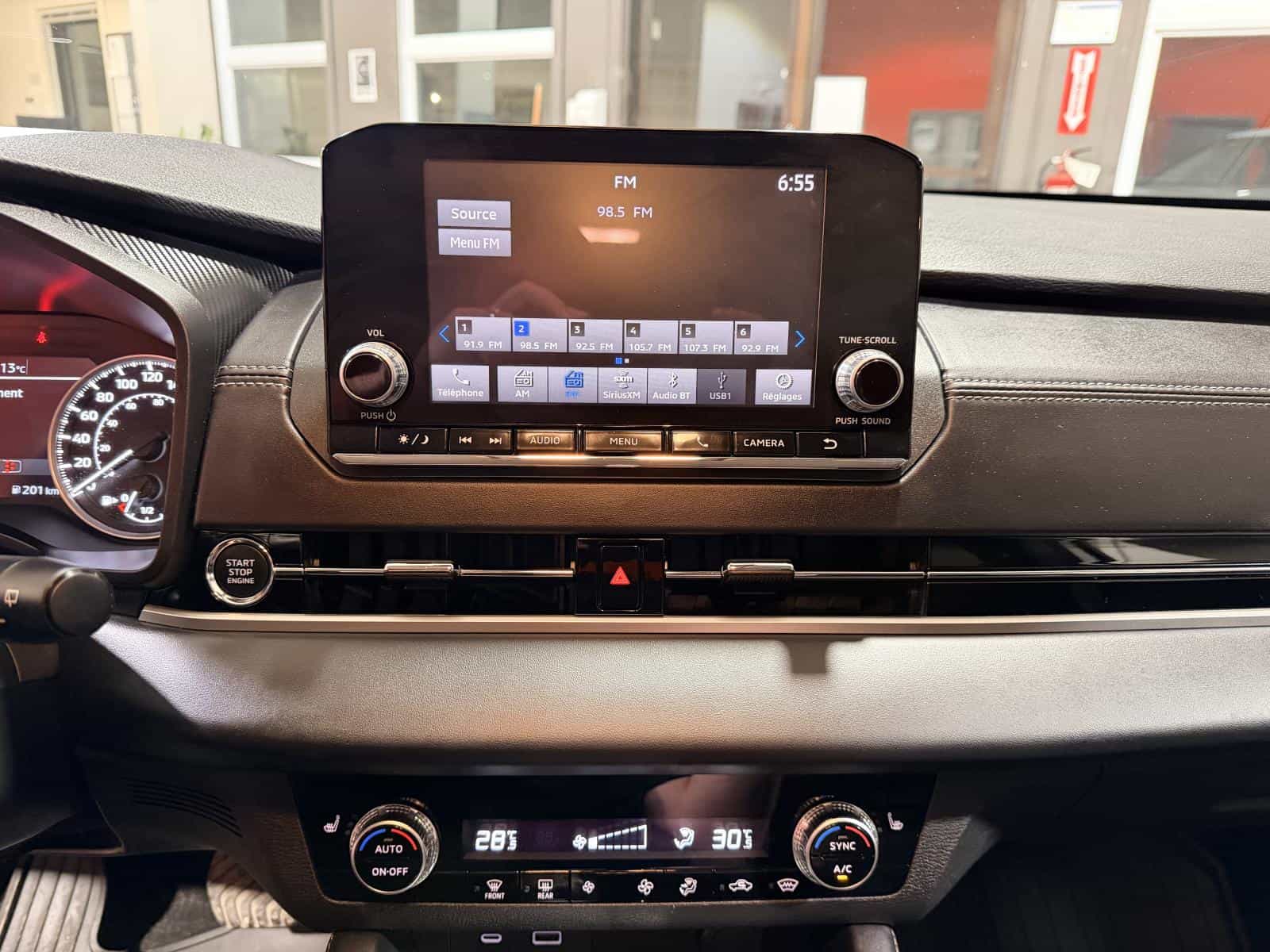 2024 Mitsubishi Outlander ES - Image 23