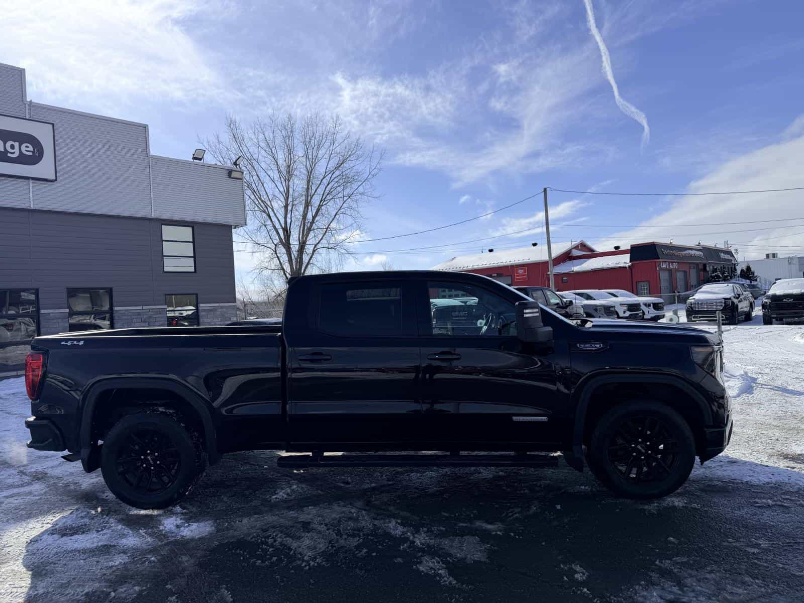2024 GMC Sierra 1500 Elevation - Image 9