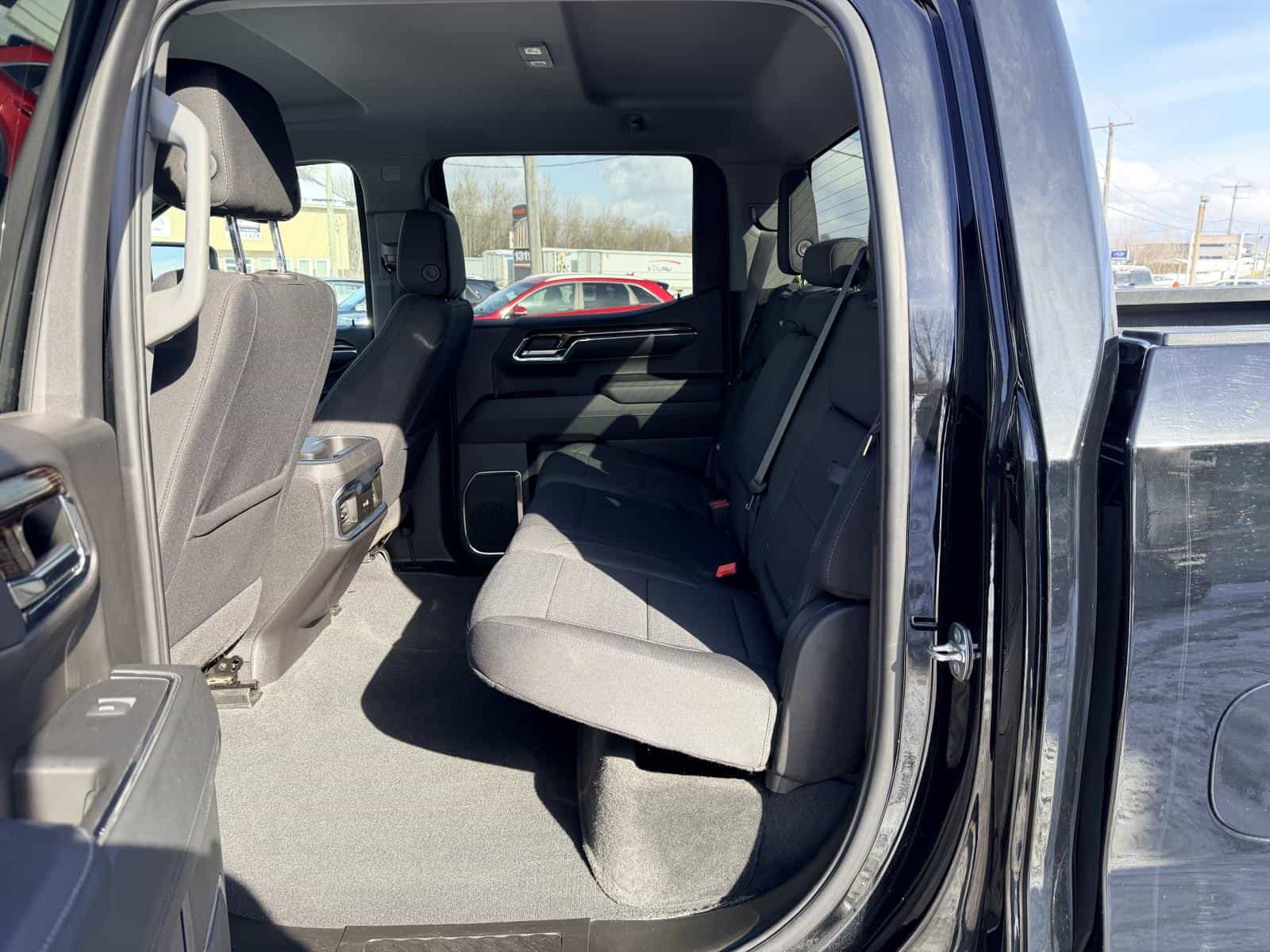 2024 GMC Sierra 1500 Elevation - Image 13