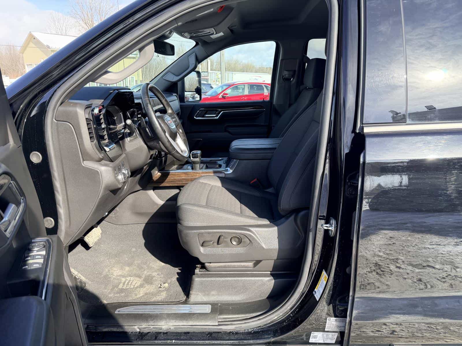 2024 GMC Sierra 1500 Elevation - Image 15