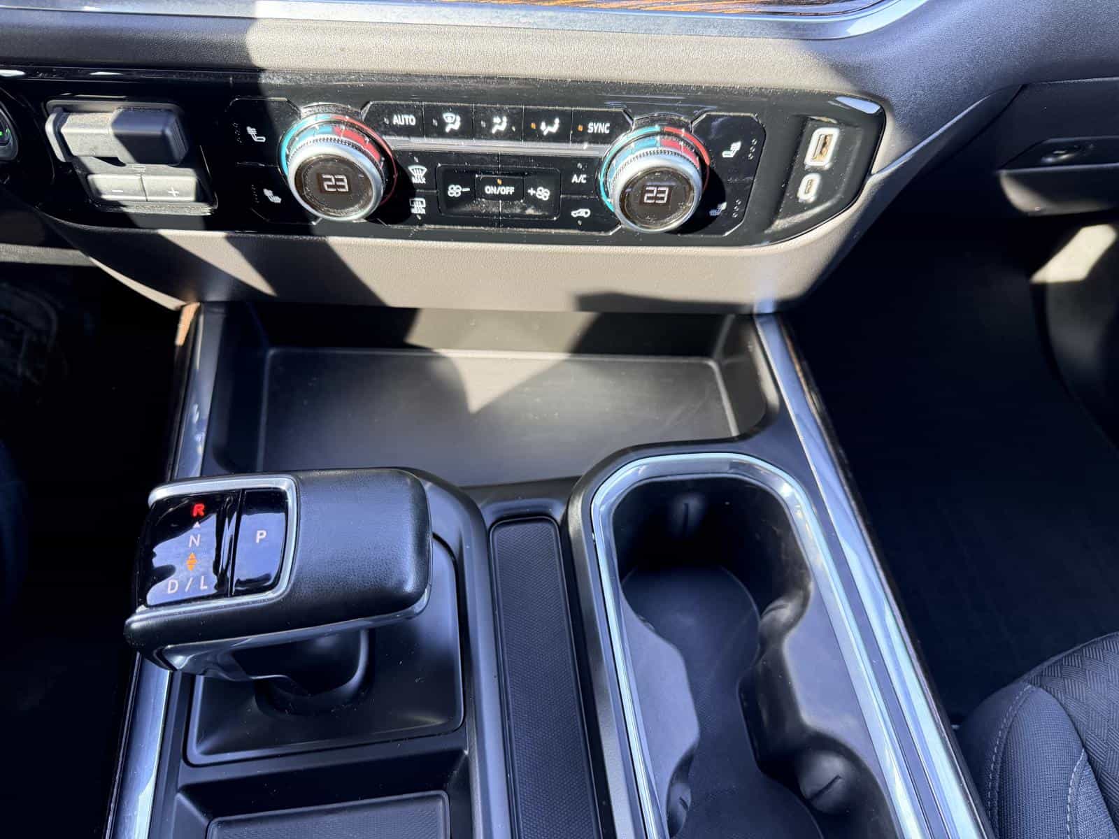 2024 GMC Sierra 1500 Elevation - Image 27