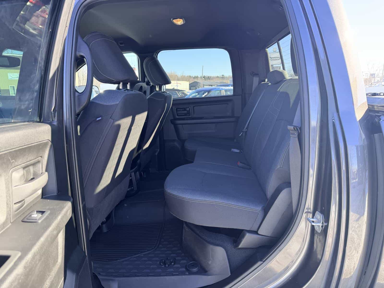 2022 RAM 3500 Tradesman - Image 16