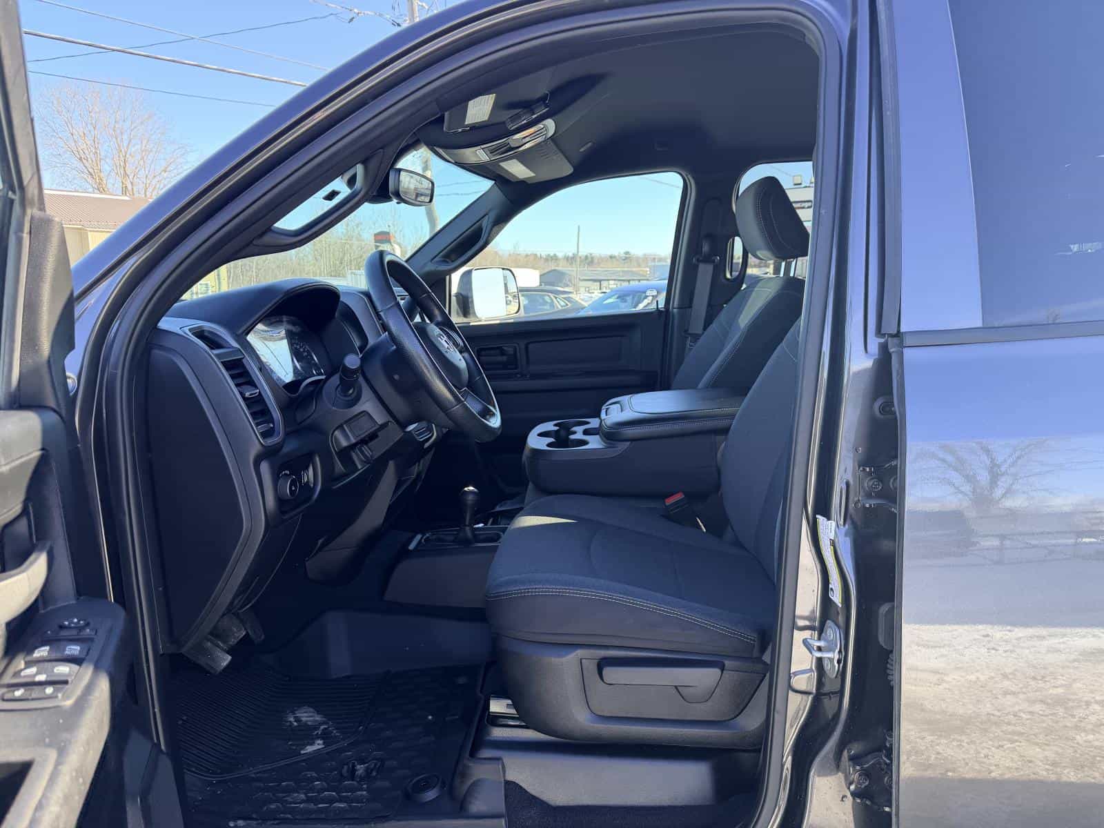 2022 RAM 3500 Tradesman - Image 17