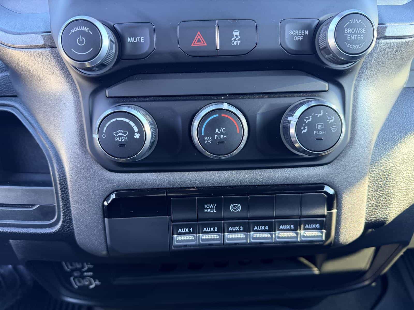 2022 RAM 3500 Tradesman - Image 28