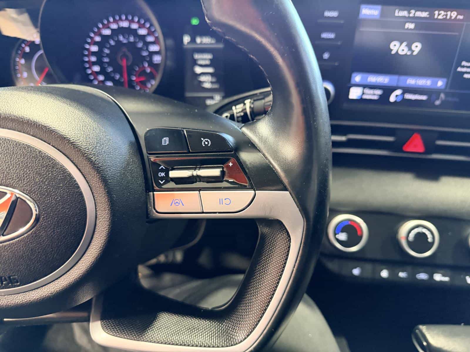 2022 Hyundai Elantra Preferred - Image 20